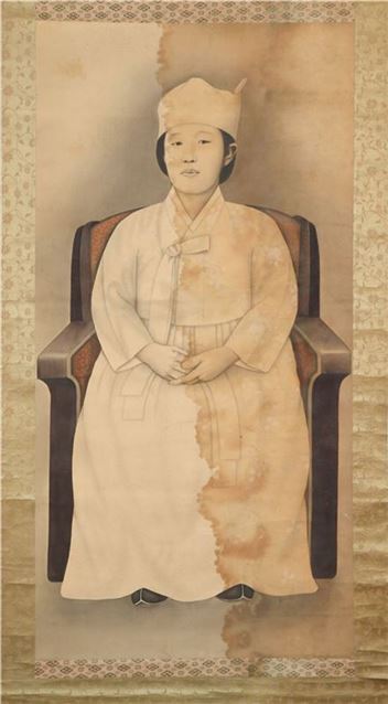 ‘명성황후 초상화 추정作’ 공개…진위 연구 필요 