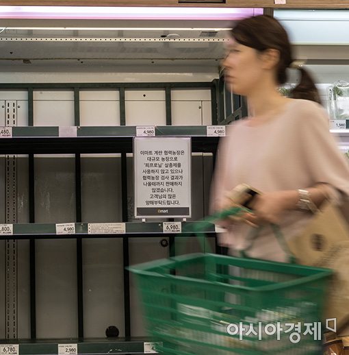 [살충제 계란 파동]'계란 안 넣었습니다' 현수막 등장…빵·김밥가게 '생존 몸부림'