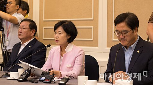 [포토]발언하는 추미애 대표