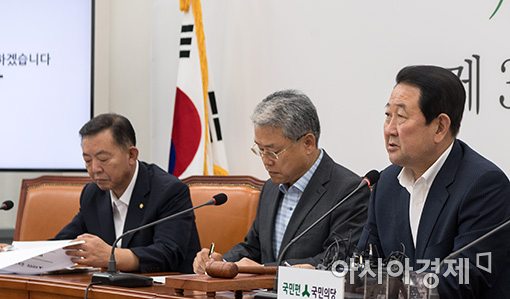 [포토]모두발언하는 박주선 비대위원장