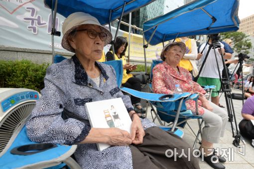 [포토]자리 지키는 김복동·길원옥 할머니