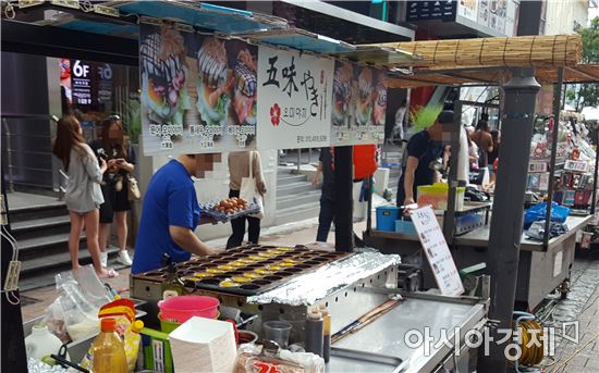 [르포-살충제 계란 파동]"장사 접을 수는 없잖아요"…이른 재유통에 상인들 '안도'