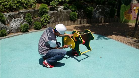 강서구, QR코드 이용 ‘어린이놀이시설 안전관리시스템’ 구축