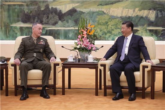 시진핑, 미 합참의장에 "미중 군사관계 진전"