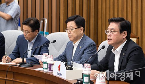한국당 '보이콧' 강경 기조 유지…與·국민의당 "즉각 복귀하라" 