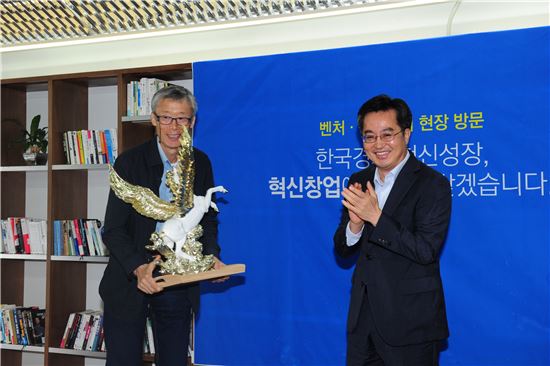 김동연 부총리 "희망키움통장, 기초수급 청년까지 확대"