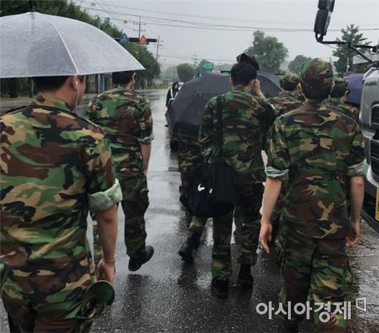 "예비군 가려면 휴가 써라"…서러운 중소업체 직장인들