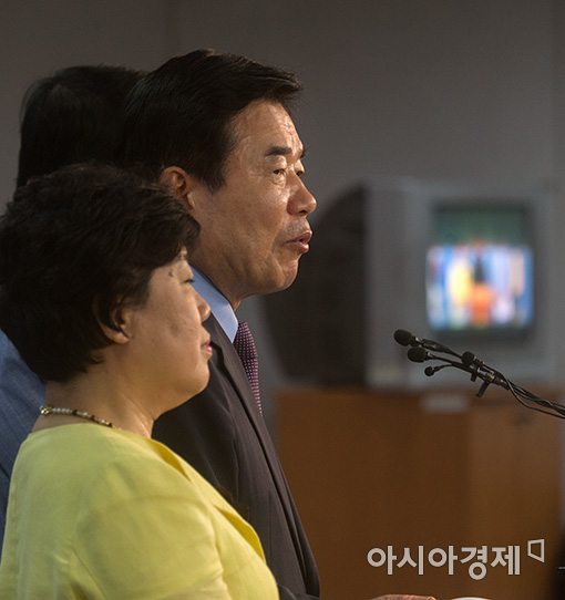 [포토]김진표, 종교인과세관련 긴급 기자회견