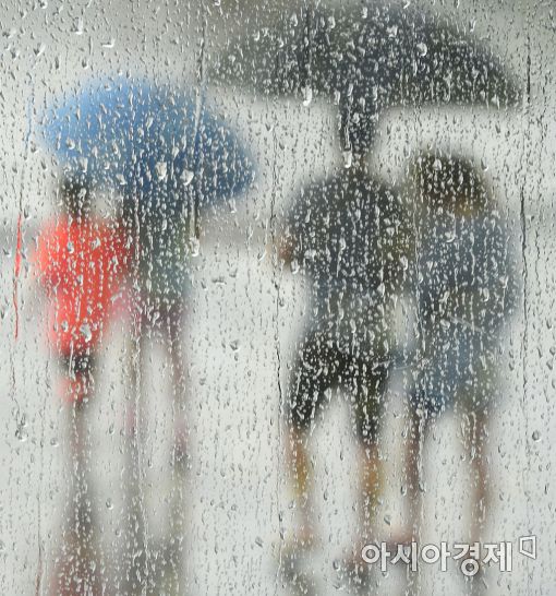 [오늘날씨]처서인 23일, 전국 비 소식···일부 지역 최대 200mm 이상 