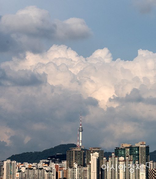 [포토]남산 N타워로 몰린 뭉게구름
