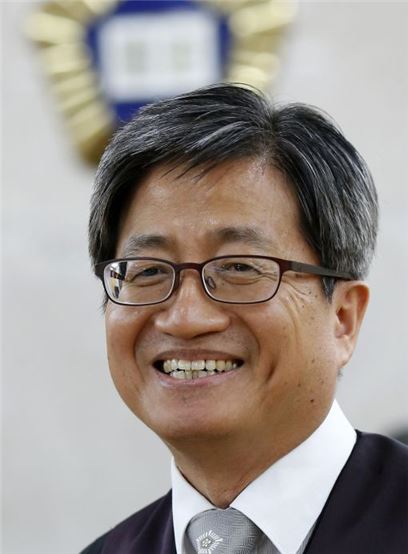 ‘진보법관’…文 대통령, 사법개혁 파격 승부수