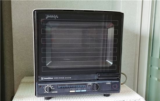 "고장이 나야 바꾸죠"…34년만에 고향 돌아온 금성 전자레인지