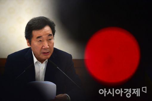 李총리 "국민·피해농민께 사과…식품안전체제 갖추겠다"