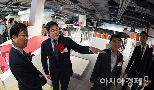 정용진 신세계 부회장 "복합쇼핑몰 규제에 이케아도 포함돼야"