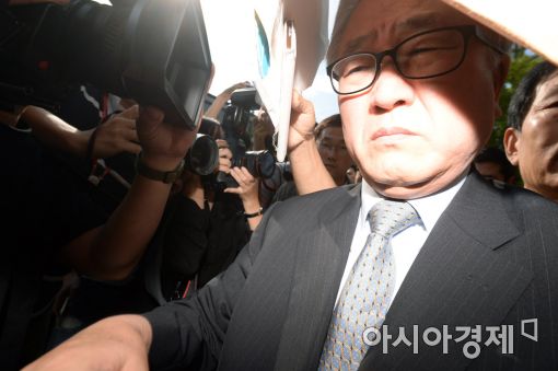 [포토]집행유예 받은 박상진, 험난한 귀가