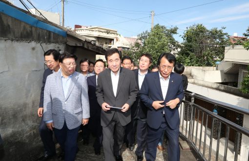 이낙연 총리 "행정수도 이전 부정적 발언 아니다"