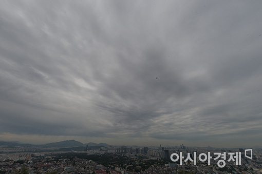 [포토]비구름 몰린 서울하늘