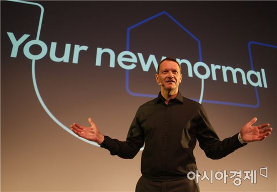 [IFA 2017] 삼성, 프레스 컨퍼런스서 "OLED 안한다" 재확인 