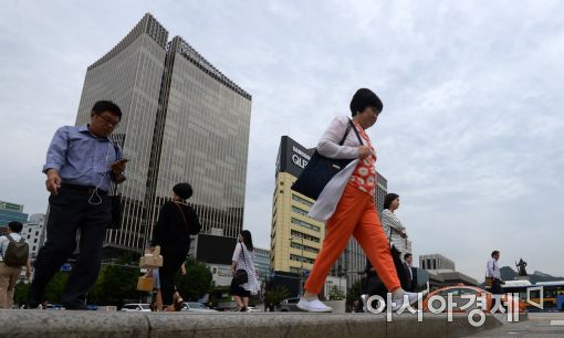 [오늘 날씨] 전국 대체로 맑고 초가을 날씨…경북, 동해안 비 