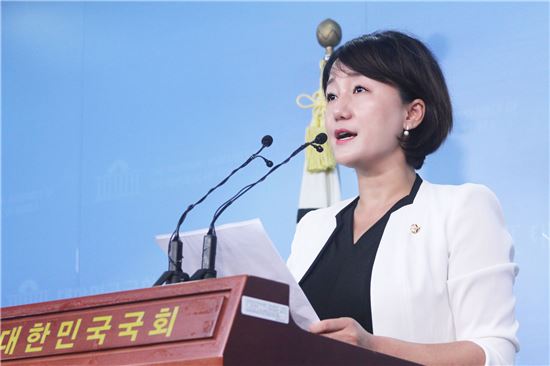 민주당 “돼지도 웃겠다던 ‘바이오중유’…한국당 주도로 추진한 사업”