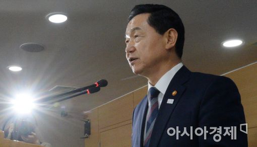 [포토]김상곤 부총리 "2021학년도 수능 개편안 1년 유예"