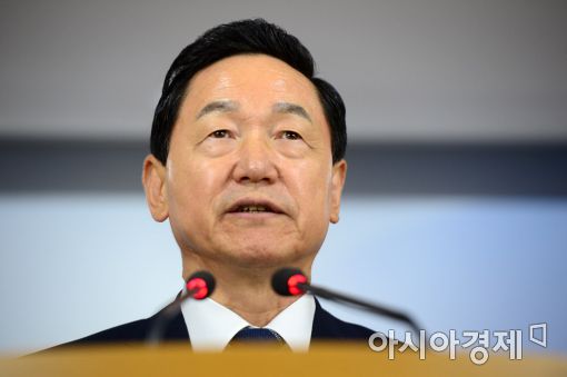 수능 개편·기간제 정규직화·자사고 폐지… 혼란한 9月