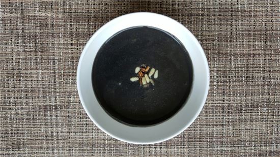 [한국의 맛] 만들기 쉽고 맛도 고소하고 부드러운 ‘흑임자죽’