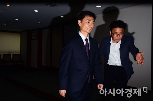 [포토]해명 기자간담회 마친 박성진 후보자