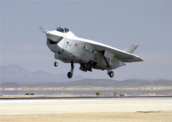 보잉사가 JSF사업 당시 개발했다가 선정에서 탈락한 시험기 X-32의 모습(사진=위키피디아)