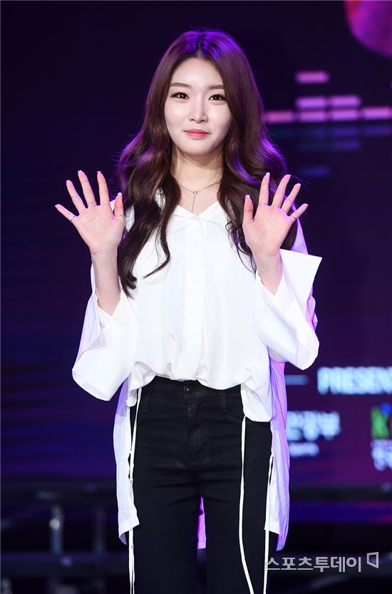 청하, '화장대를 부탁해3' MC발탁…뷰티 프로그램 MC 첫 도전