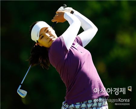 전인지 공동선두 "무빙데이가 중요해"