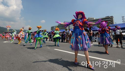 [포토]세종대로에서 열린 할로윈 파티 퍼레이드