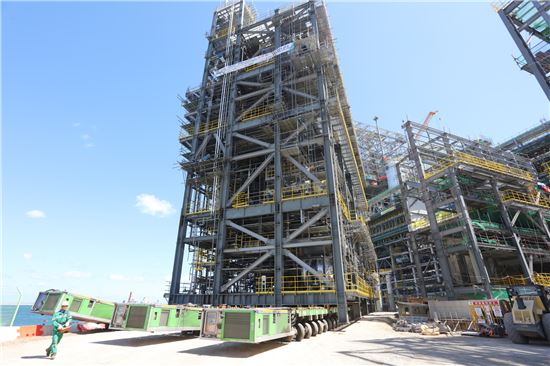 대림산업, 울산 S-OIL 현장에 국내 최대 플랜트 모듈 설치 성공