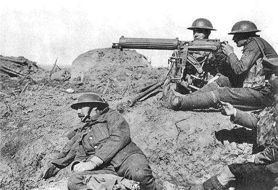 1차 대전 당시 수많은 사람을 죽음에 이르게 한 기관총(사진=위키피디아)