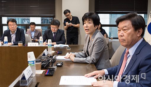 [포토]발언하는 김영주 노동장관