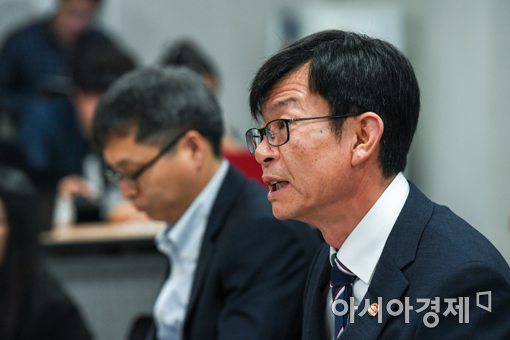 '갑질' 프랜차이즈 대책 가맹사업법 개정 속도낸다(종합)