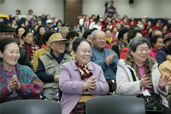 관악구 어르신들 