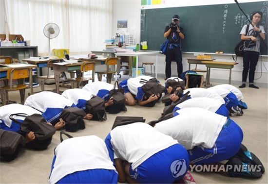 日은 '전국순간경보시스템' 갖추고 대피훈련하는데…韓 여전히 '안보불감'