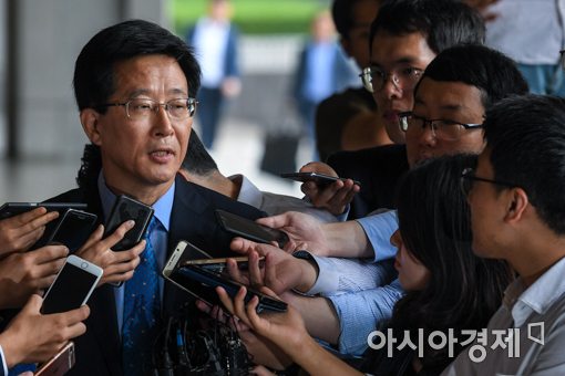 검찰 '국정원 댓글'  민병주 전 심리전단장 2차 소환 조사 중