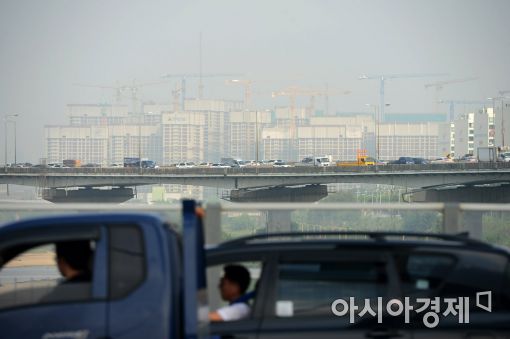 [포토]시야 가로막는 미세먼지