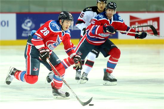 아이스하키 대명, 사할린 잡고 해외 원정 첫 승 노린다