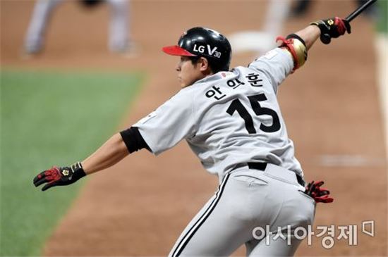 [포토]안익훈, '찬스를 이어가는 안타'