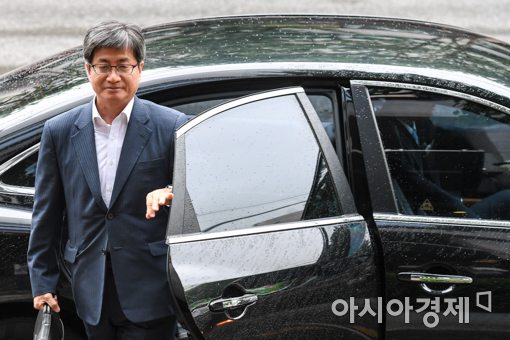 [포토]김명수 대법원장 후보자 출근