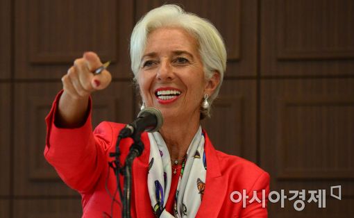 [포토]라가르드 IMF 총재 '마음껏 질문해주세요'