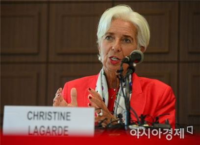 IMF "글로벌 부채규모 위험 수위" 경고