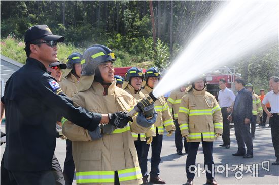 전남도의회 안전건설소방위원회, 소방안전 훈련 체험