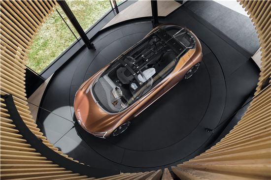 르노의 자율주행 기술이 접목된 주거형 차량 '심비오즈(SYMBIOZ) 컨셉트'