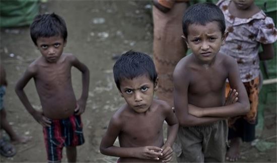 미얀마 로힝야족 학살 배후에 있는 '영국'…식민통치가 남긴 비극의 씨앗 