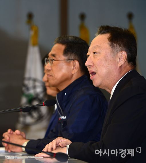 [포토]인사말하는 박용만 대한상의 회장