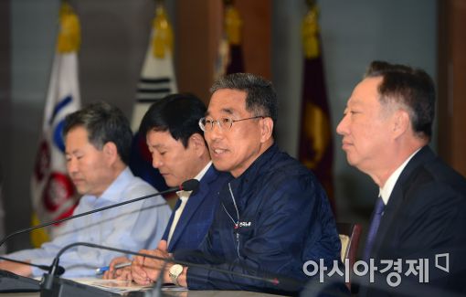 [포토]발언하는 김주영 한국노총 위원장